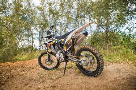 Кроссовый мотоцикл BSE Z5 250e 21/18 5 STORM (ЧЕРНЫЙ ПЛАСТИК, ЧЕРНАЯ РАМА) MSD