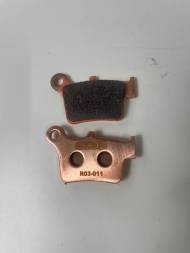 Задние тормозные колодки-R03